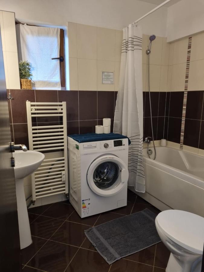 Lovely & Comfy, Central Apt In Iasi Ngoại thất bức ảnh